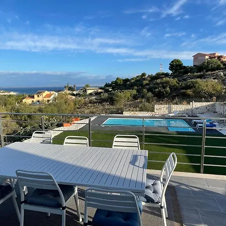 Rarihouse Hébergement de vacances Augusta